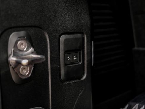 New 2025 Land Rover Defender 130 V8 AWD/4WD image 65