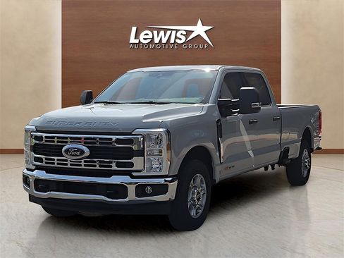 New 2026 Ford F250 XLT image 2