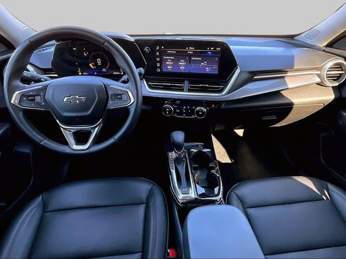 Used 2025 Chevrolet Trax ACTIV w/ Driver Confidence Package image 13