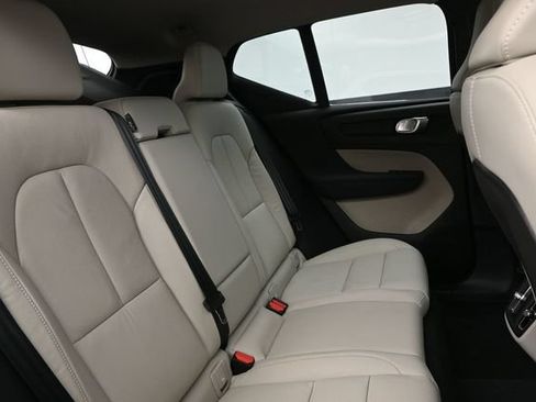 Used 2024 Volvo XC40 B5 Ultimate w/ Climate Package AWD/4WD image 33
