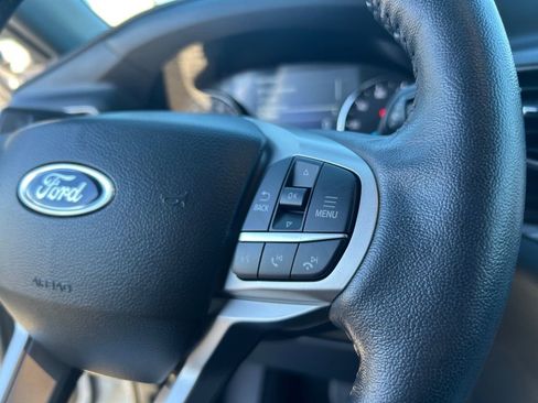 Used 2022 Ford Explorer Limited w/ Limited Technology Package image 18