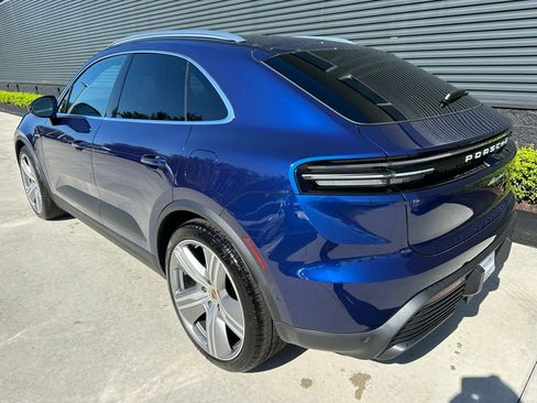 Used 2024 Porsche Macan 4 Electric AWD/4WD image 7