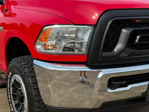 Used 2018 RAM 2500 Tradesman w/ Chrome Appearance Group AWD/4WD image 3