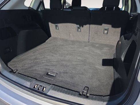 Used 2020 Ford Edge SE image 32