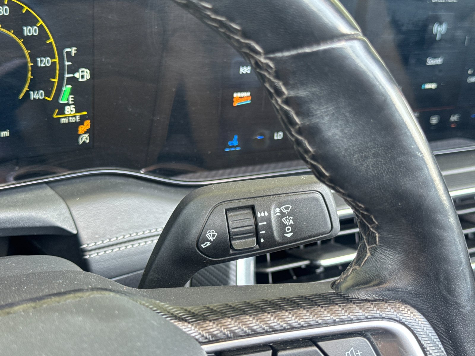 Used 2024 Ford Mustang Premium RWD image 31