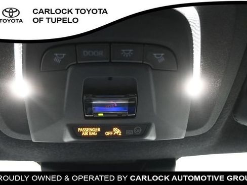 Used 2025 Toyota Corolla SE FWD image 23