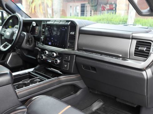 Used 2024 Ford F250 Platinum AWD/4WD image 41