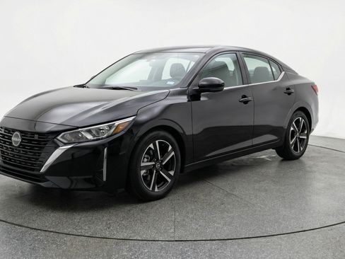Used 2025 Nissan Sentra SV FWD image 3