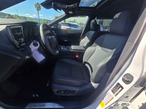 New 2026 Lexus RX 350h AWD/4WD image 22