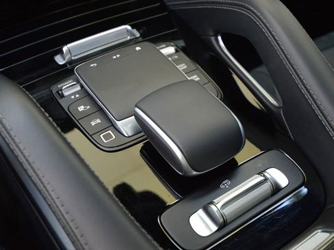 Used 2025 Mercedes-Benz GLE 53 AMG 4MATIC image 56