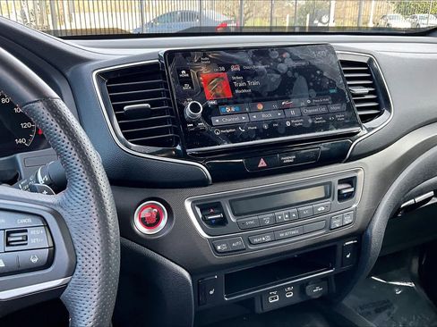 Certified 2025 Honda Ridgeline TrailSport image 6