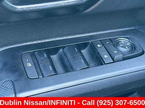 Used 2025 Toyota Tacoma SR5 AWD/4WD image 13