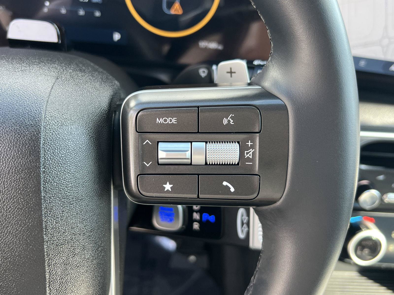 Certified 2026 Hyundai Palisade Limited AWD/4WD image 31