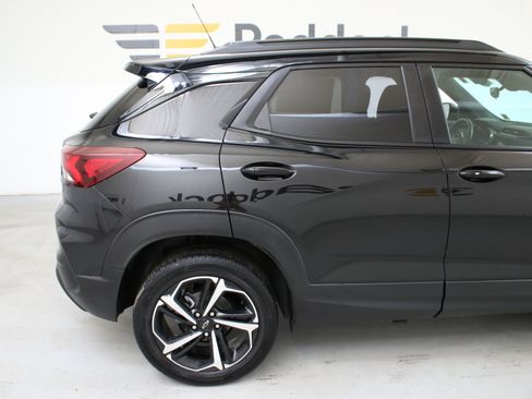 Used 2023 Chevrolet TrailBlazer RS image 11