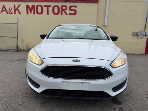 Used 2017 Ford Focus S image 2