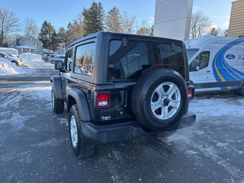 Used 2019 Jeep Wrangler Sport S image 7