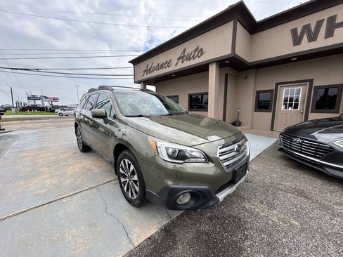 Used 2016 Subaru Outback 2.5i Limited AWD/4WD image 4