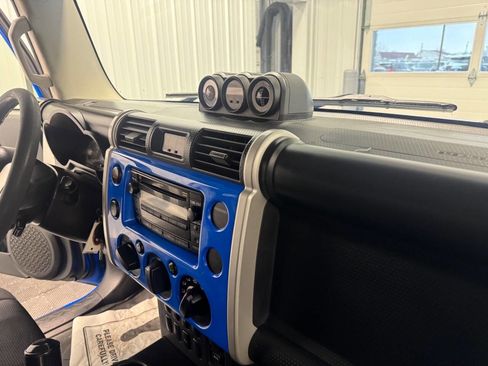 Used 2008 Toyota FJ Cruiser 4WD image 17