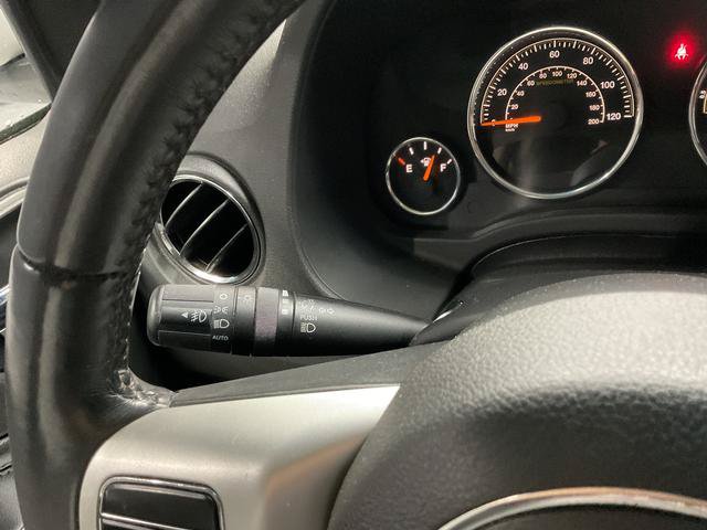 Used 2017 Jeep Compass Latitude AWD/4WD image 17