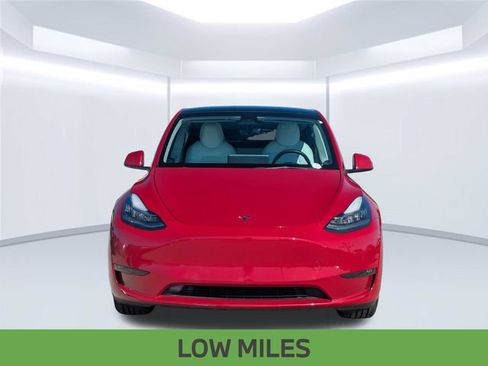 Used 2022 Tesla Model Y Long Range AWD/4WD image 11