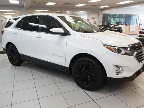 Used 2020 Chevrolet Equinox LT w/ Driver Convenience Package FWD image 15