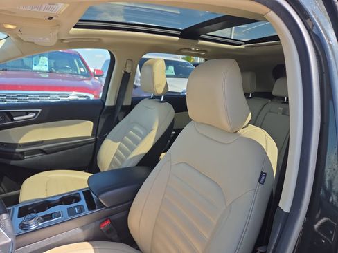Used 2023 Ford Edge SEL w/ Convenience Package AWD/4WD image 9