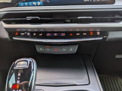 Used 2024 Cadillac XT4 Premium Luxury w/ Technology Package image 23