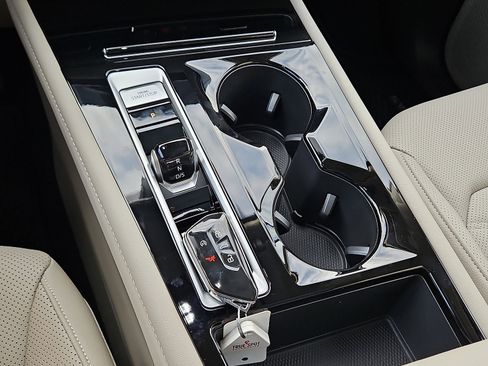 New 2026 Volkswagen Atlas SE image 16