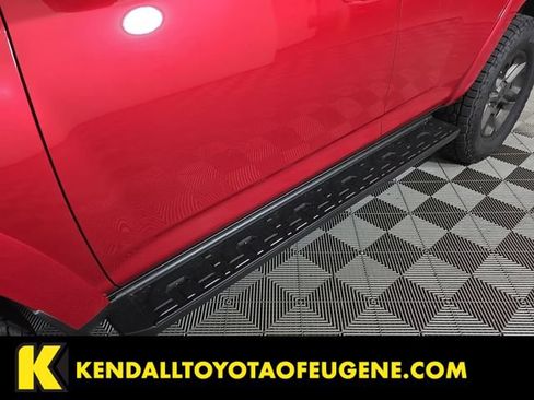Used 2021 Toyota 4Runner TRD Off-Road Premium AWD/4WD image 9