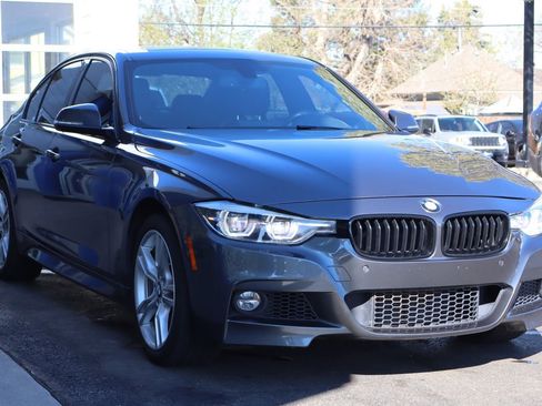 Used 2018 BMW 340i xDrive Sedan w/ Premium Package AWD/4WD image 7