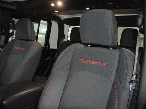 Used 2025 Jeep Gladiator Rubicon AWD/4WD image 40