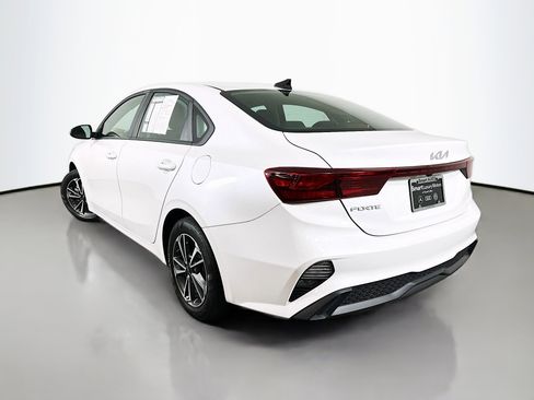 Used 2023 Kia Forte LXS w/ LXS Technology Package image 5