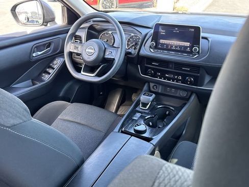 Used 2024 Nissan Rogue SV image 22