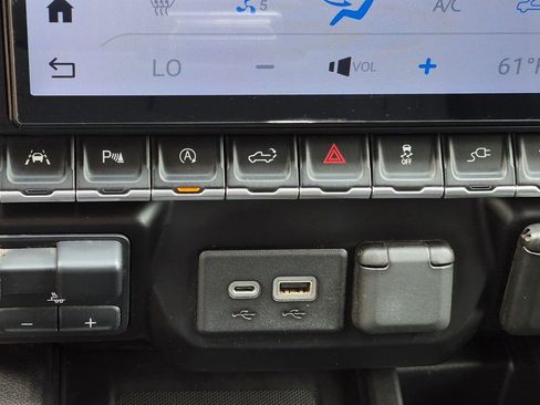 Used 2020 GMC Sierra 1500 Denali w/ Denali Ultimate Package AWD/4WD image 31
