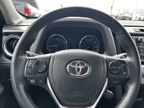 Used 2018 Toyota RAV4 Platinum image 17