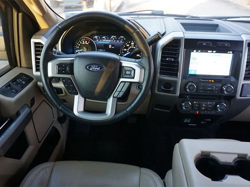 Used 2017 Ford F150 Lariat image 5