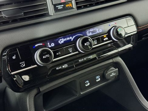 New 2026 Honda Pilot Sport image 16