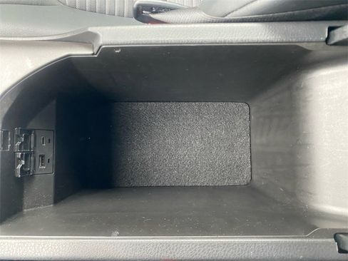 Used 2024 Toyota Camry SE image 27