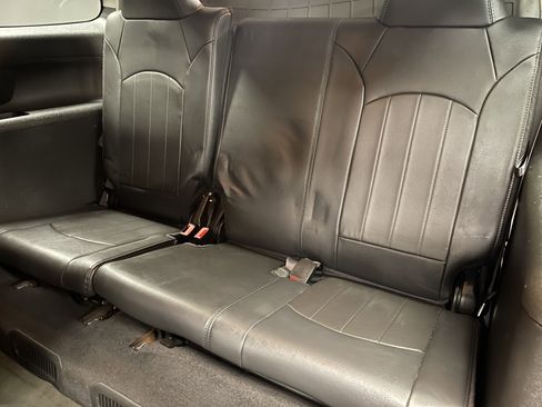 Used 2015 GMC Acadia SLT FWD image 17
