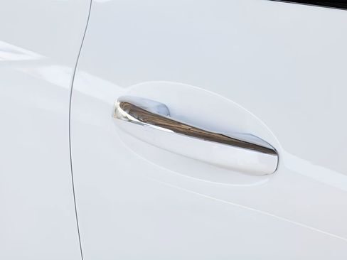 Used 2023 Mercedes-Benz CLA 250 4MATIC image 12