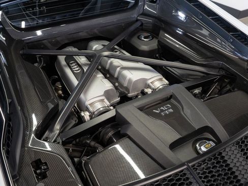 Used 2020 Audi R8 V10 performance image 17