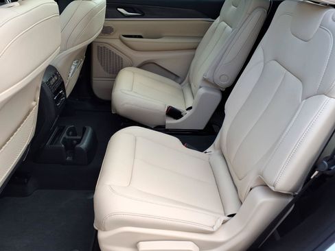 Certified 2026 Jeep Grand Cherokee L Limited w/ MOPAR Finishing Package AWD/4WD image 14