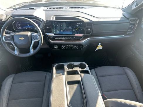Used 2024 Chevrolet Silverado 1500 LT AWD/4WD image 21