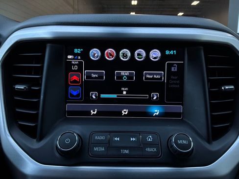 Used 2018 GMC Acadia SLE FWD image 32