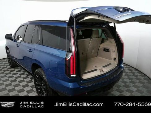 Used 2025 Cadillac Escalade Sport Platinum image 32