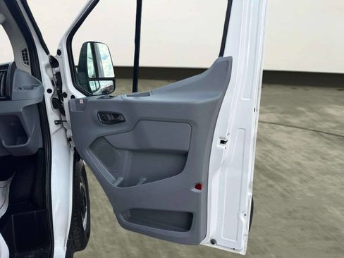 Used 2019 Ford Transit 250 148 Medium Roof image 22