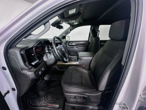 Used 2025 Chevrolet Silverado 1500 LT AWD/4WD image 13