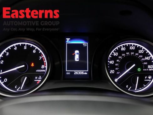 Used 2024 Toyota Camry SE w/ Cold Weather Package FWD image 18