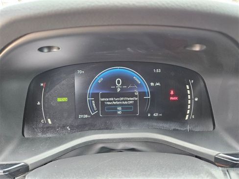 Used 2025 Toyota Camry SE image 19