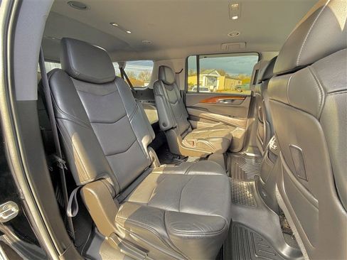 Used 2015 Cadillac Escalade ESV 4WD image 17